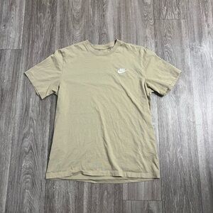 Nike Sportswear Club Men's Short Sleeve T-Shirt Size M Beige 100% Cotton